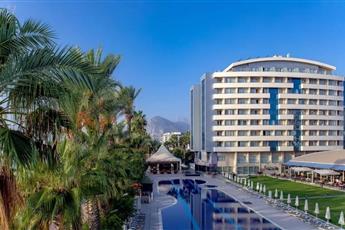 Porto Bello Hotel Resort & Spa