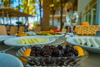 Prenses Sealine Beach Hotel 4* Prenses Sealine Beach Hotel 4*