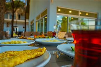 Prenses Sealine Beach Hotel