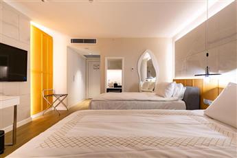 Qlusive Hotel - Adults Only 12+
