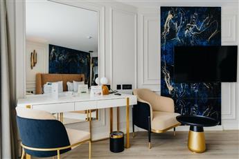 Qlusive Hotel - Adults Only 12+