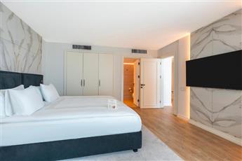 Qlusive Hotel - Adults Only 12+