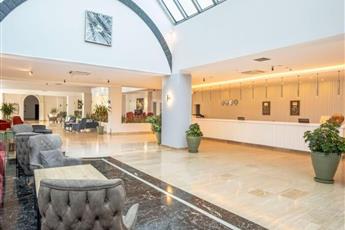 Queen's Park Goynuk Hotel