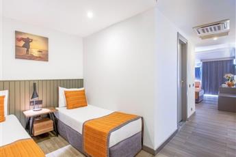 Queen's Park Goynuk Hotel