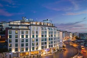 Radisson Blu Hotel Istanbul Pera 5*