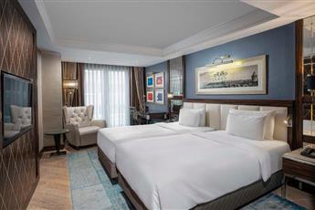 Radisson Blu Hotel Istanbul Pera 5*