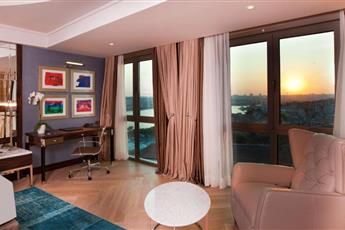 Radisson Blu Hotel Istanbul Pera 5*