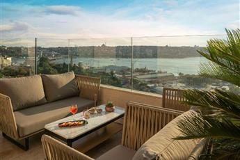 Radisson Blu Hotel Istanbul Pera 5*