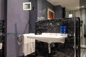 Radisson Blu Hotel Istanbul Pera 5*