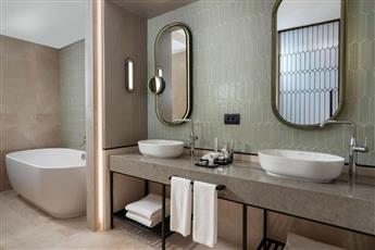 Radisson Collection Hotel Bodrum 5*