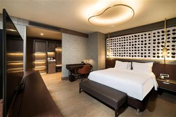 Radisson Collection Hotel, Vadistanbul 5*