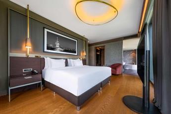 Radisson Collection Hotel, Vadistanbul 5*