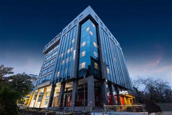 Radisson Hotel Istanbul Harbiye 4*