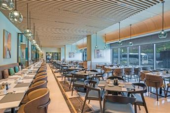 Radisson Hotel Istanbul Merter 5*