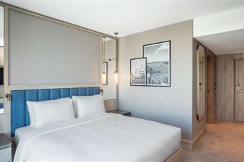 Radisson Hotel Istanbul Merter 5*