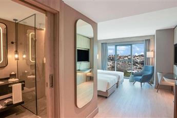 Radisson Hotel Istanbul Merter 5*