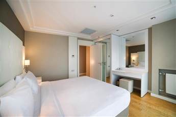 Radisson Residences Avrupa Tem Istanbul 4*