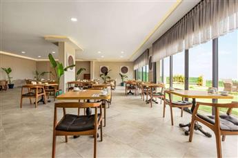 Ramada by Wyndham Cesme 3*
