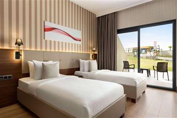 Ramada by Wyndham Cesme 3*