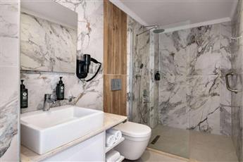 Ramada by Wyndham Fethiye Oludeniz - Adults Only 16+