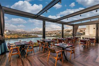 Ramada by Wyndham Istanbul Golden Horn 5*