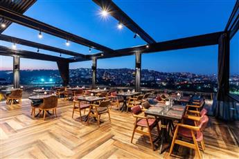 Ramada by Wyndham Istanbul Golden Horn 5*