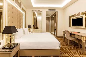 Ramada by Wyndham Istanbul Golden Horn 5*