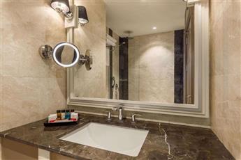 Ramada by Wyndham Istanbul Golden Horn 5*