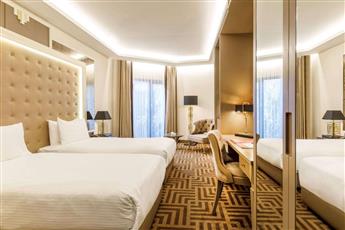 Ramada by Wyndham Istanbul Golden Horn 5*
