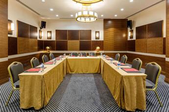 Ramada by Wyndham Istanbul Golden Horn 5*