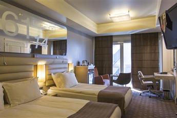 Ramada By Wyndham Istanbul Pera 4*