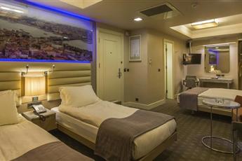 Ramada By Wyndham Istanbul Pera 4*