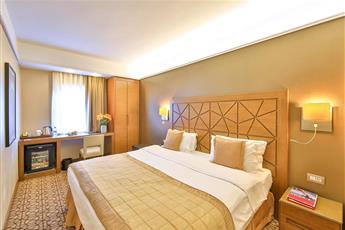 Ramada By Wyndham Istanbul Pera 4*