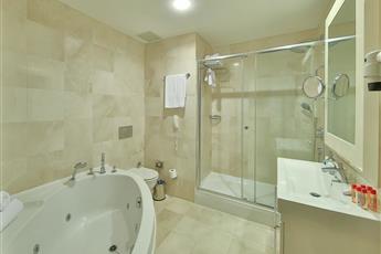 Ramada By Wyndham Istanbul Pera 4*