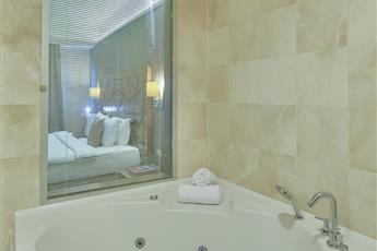 Ramada By Wyndham Istanbul Pera 4*