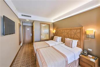 Ramada by Wyndham Istanbul Taksim 4*