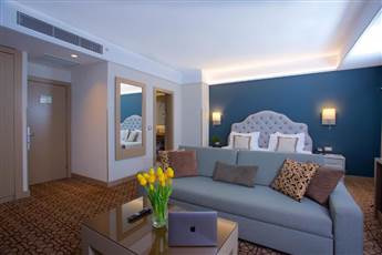 Ramada by Wyndham Istanbul Taksim 4*