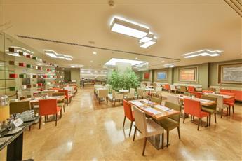 Ramada by Wyndham Istanbul Taksim 4*