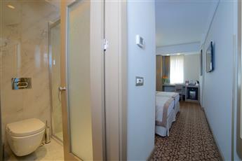 Ramada by Wyndham Istanbul Taksim 4*