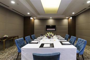 Ramada Hotel & Suites by Wyndham Istanbul Merter 5*