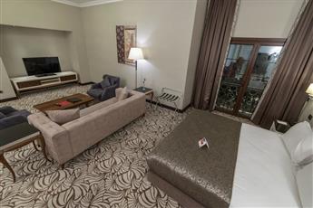 Ramada Hotel & Suites by Wyndham Istanbul Merter 5*