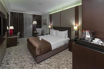 Ramada Hotel & Suites by Wyndham Istanbul Merter 5*