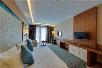 Ramada Hotel & Suites by Wyndham Istanbul Merter