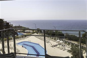 Ramada Hotel & Suites by Wyndham Kusadasi 5*