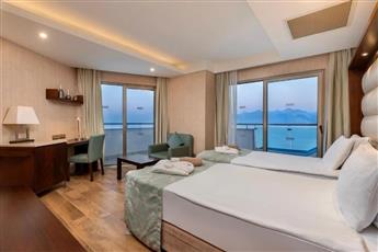 Ramada Plaza by Wyndham Antalya 5*
