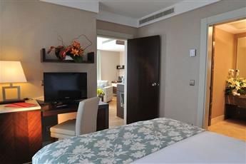 Ramada Plaza by Wyndham Antalya 5*