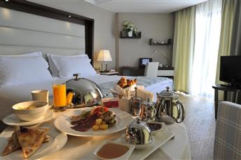 Ramada Plaza by Wyndham Antalya 5*