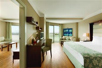 Ramada Plaza by Wyndham Antalya 5*