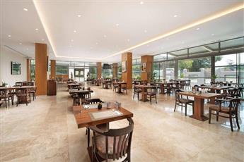 Ramada Plaza by Wyndham Istanbul Atakoy 5*