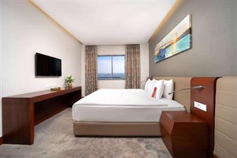 Ramada Plaza by Wyndham Istanbul Atakoy 5*
